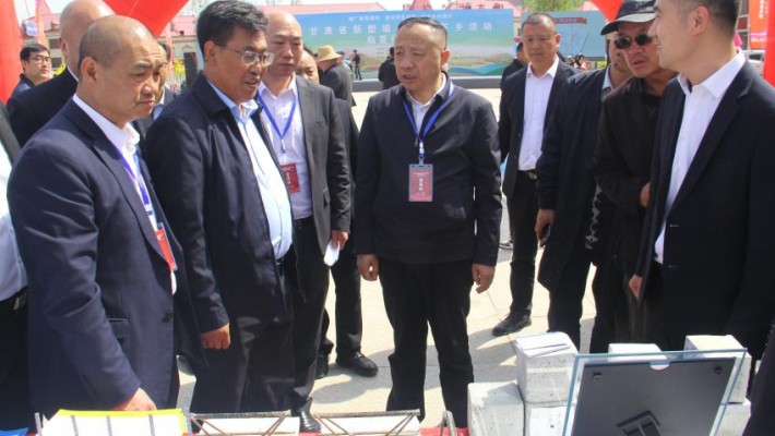 甘肅建投裝備公司新產(chǎn)品亮相甘肅省新型墻體材料下鄉(xiāng)活動(dòng)臨夏州現(xiàn)場(chǎng)會(huì)并獲榮譽(yù)稱號(hào)