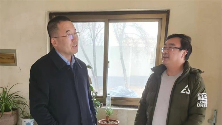 新春慰問(wèn)暖人心 堅(jiān)守崗位顯擔(dān)當(dāng)劉亞雄深入一線看望慰問(wèn)春節(jié)值班職..